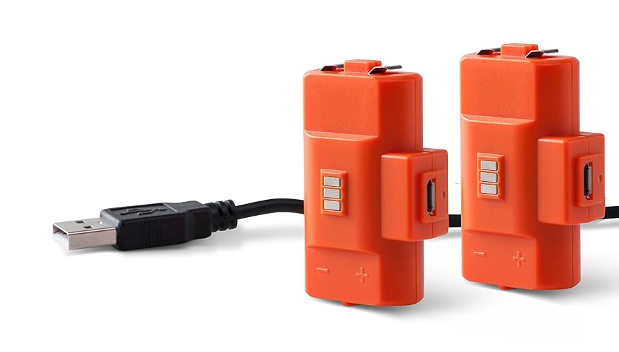 Xbox One プレイ&amp;チャージ キット Amazon.com: Xbox One Play and Charge Kit : Video Games